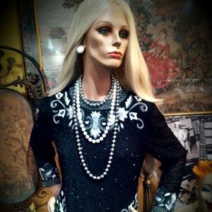 Draper's  & Damon's Beaded Top.  Size S